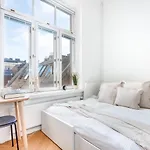 WeHost Pieni Roobertinkatu Small 13
