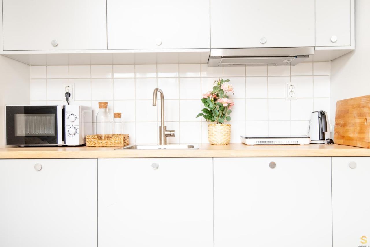 Wehost Pieni Roobertinkatu Small 13 *